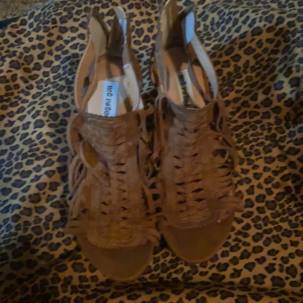 Fringe Wedges